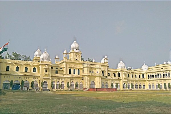 chandigarh to lucknow cabs